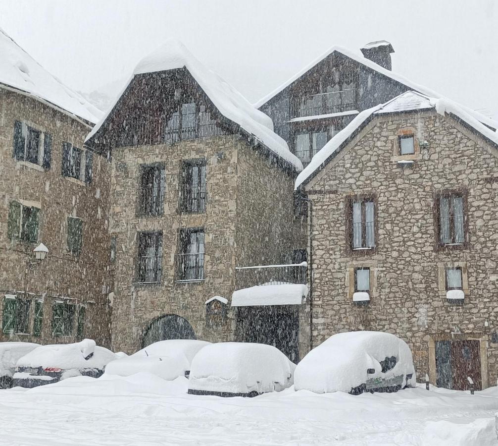 Hotel Valle De Izas Sallent De Gallego Exterior photo